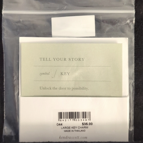 NWT Kendra Scott Charm - Large Key in Vintage Silver - Picture 3 of 3